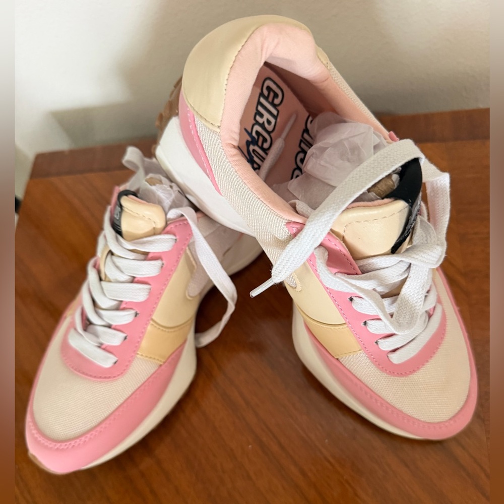 Circus by Sam Edelman Women's Pink and Beige Sneakers - Picture 2 of 4